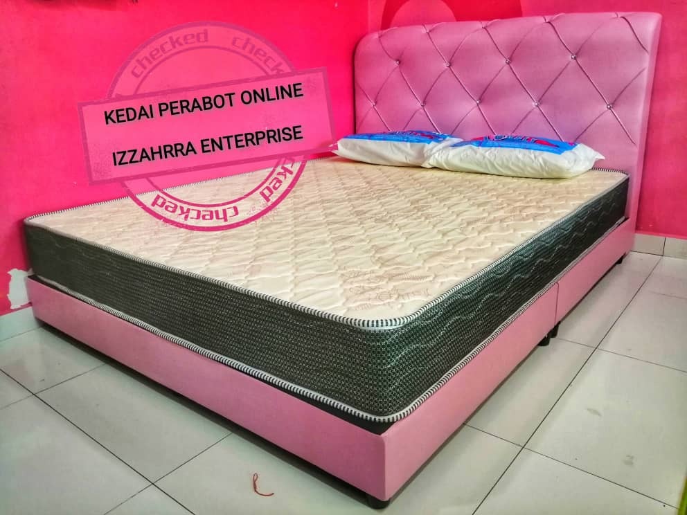 Harga Murah Set Katil Dan Tilam Queen Furniture Home Living Furniture Bed Frames Mattresses On Carousell