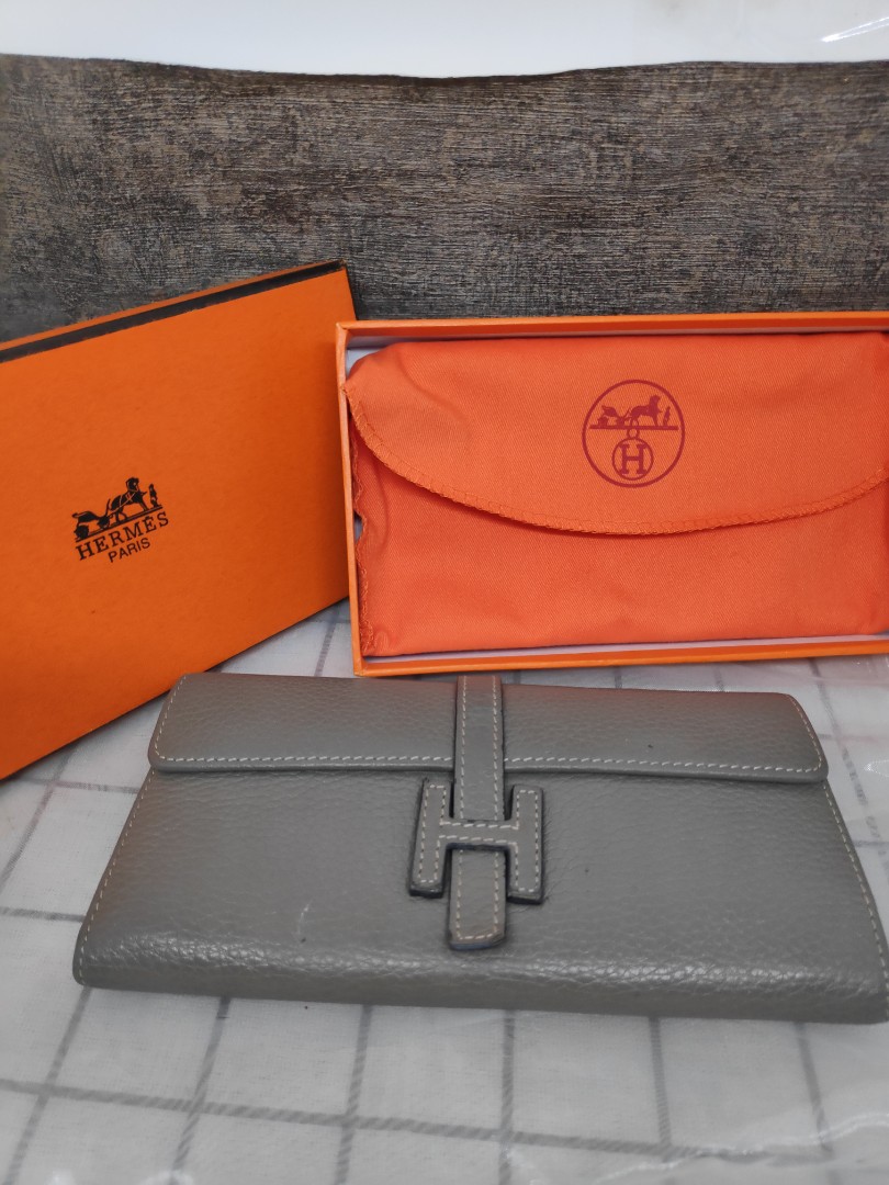 buy hermes wallet