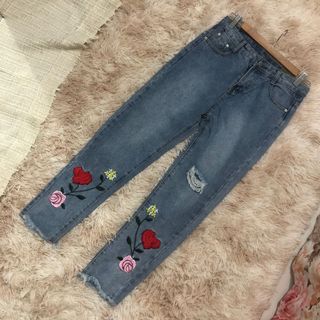 (Category: ) located in . Submitted by declutterme_ (Listing ID 1046352320, Image 1). Description: .