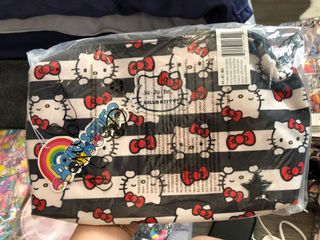 (Category: ) located in . Submitted by mishpoh (Listing ID 1046390807, Image 1). Description: .