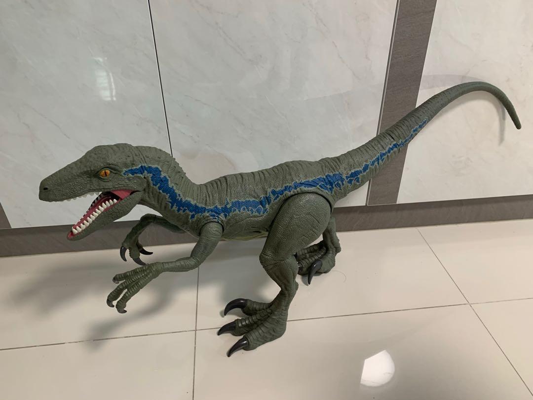 Jurassic World Super Colossal Velociraptor Blue Hobbies Toys Toys Games On Carousell