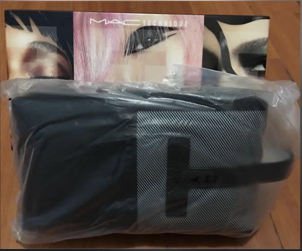 Mac Makeup Pouch (Category: Face Care) located in Quezon City. Submitted by faststone.ba186f (Listing ID 1046224044, Image 2). Description: For Sale: MAC Makeup Pouch Brand New Never used Reason for selling: decluttering.