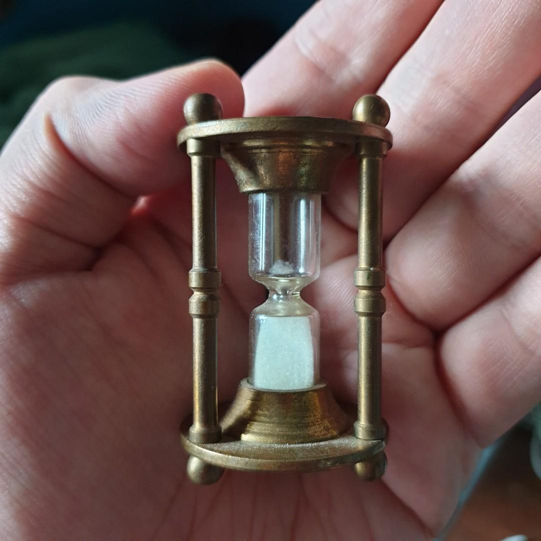 miniature hourglass