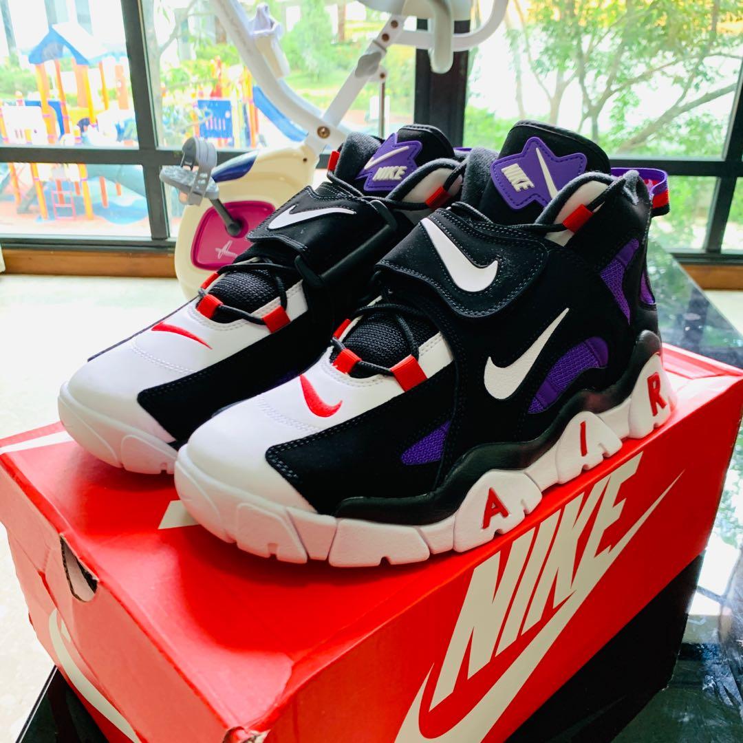 Nike Air Barrage Mid QS
