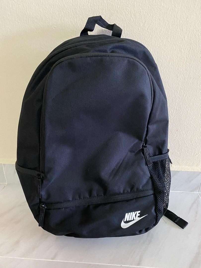 nike classic north solid backpack black