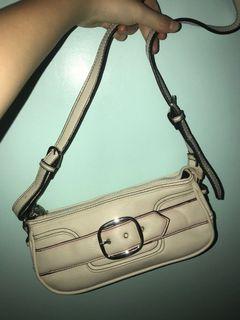 AUTHENTIC MANGO leather y2k handbag ☁️🦋