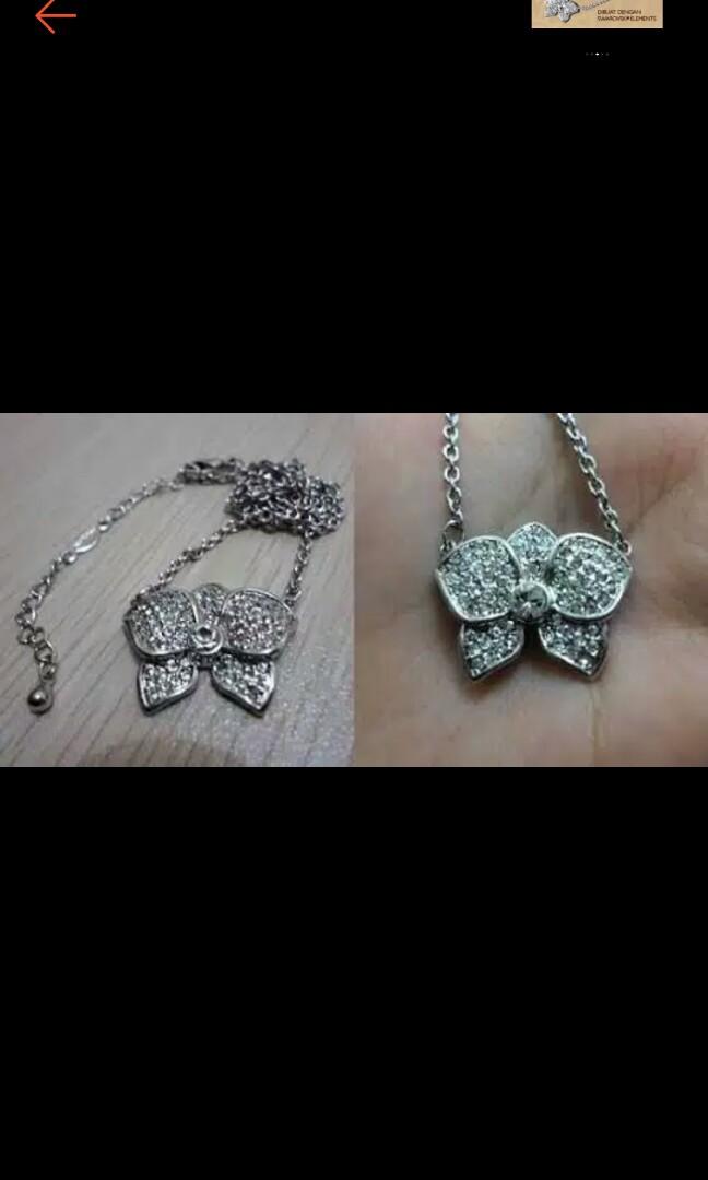 Oriflame SWAROVSKI ELEMENTS Crystal Necklace New. Kalung Oriflame anggrek baru
