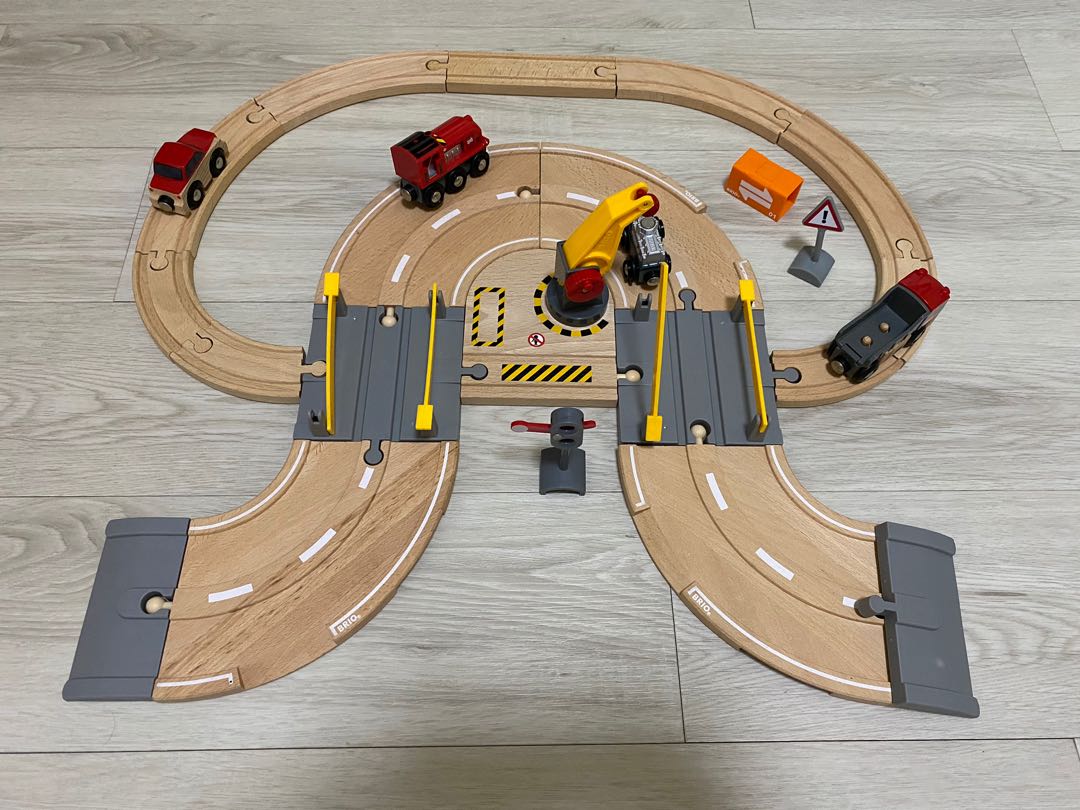 Brio road online and rail
