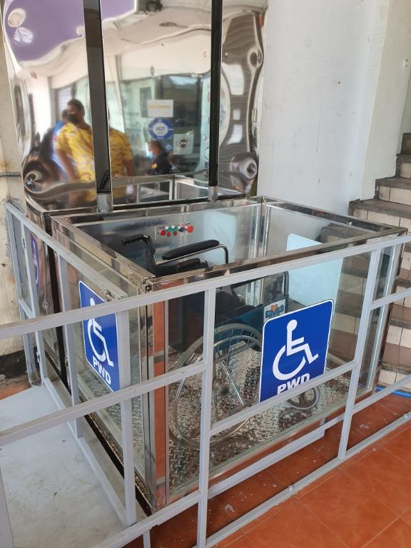PWD LIFT WHEELCHAIR, Commercial & Industrial, Construction & Building