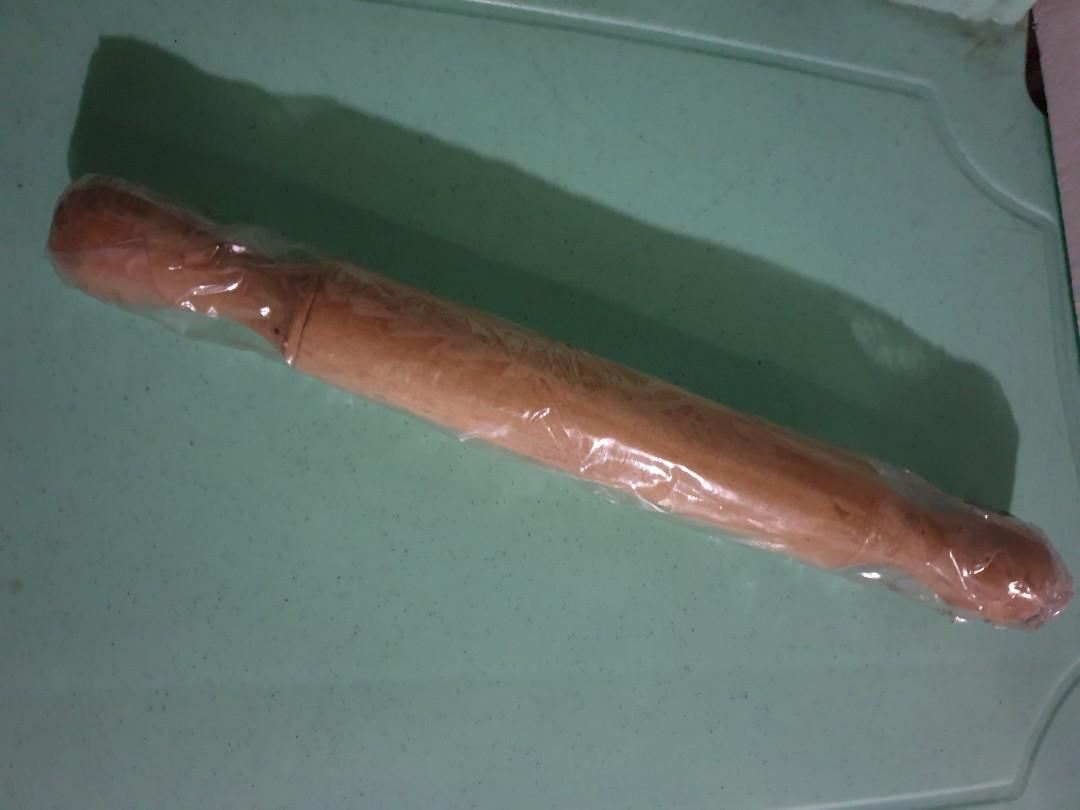 Rolling pin - wood, big size (Category: Bakeware) located in Manila. Submitted by zayler (Listing ID 1046437499, Image 1). Description: wooden rolling pin 16.5 inches long.