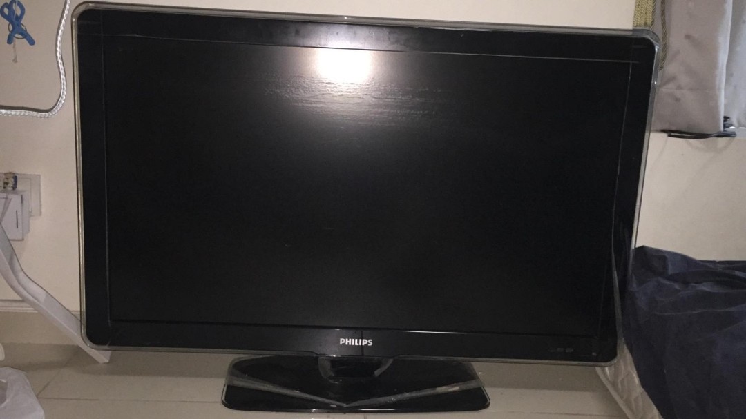 Second Hand Tv Philips Tv Home Appliances Tv Entertainment Tv On Carousell