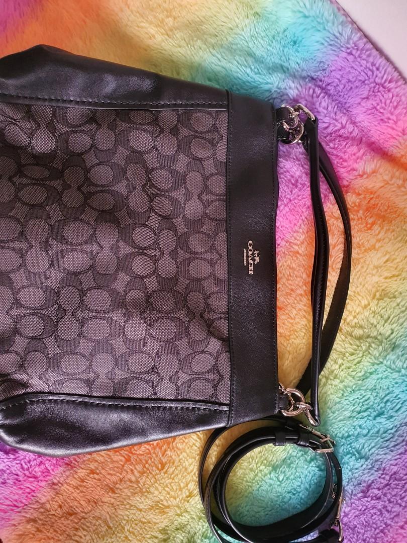 Small lexy shoulder best sale bag in signature jacquard