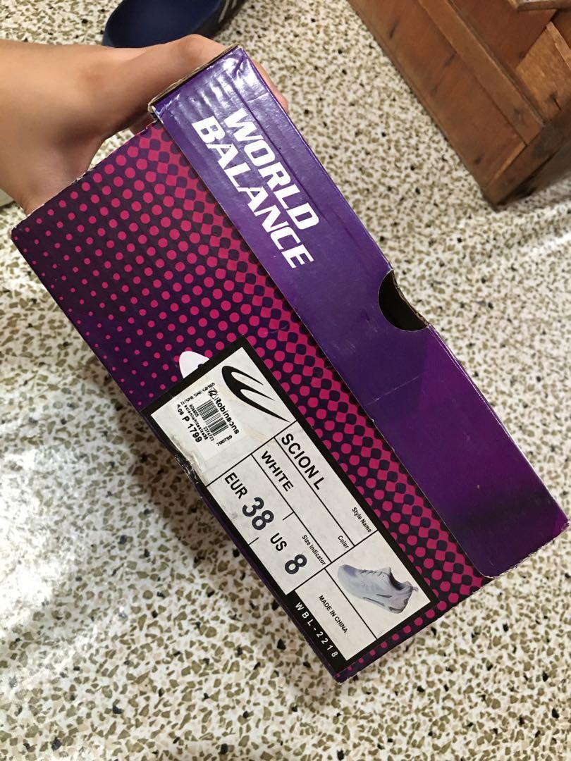 WORLD BALANCE RUBBER SHOES (Category: Sneakers) located in Taytay. Submitted by lerlainee (Listing ID 1046282320, Image 2). Description: Used only nung nag-oOJT pa kasi naka white uniform. After ojt never ko na nasuot. 9/10 condition Light weight Nakakatangkad suotin With box pa obviously Pwede sya ipang alis lalo na if ma-sneakers/rubber shoes ka. •Slightly negotiable .