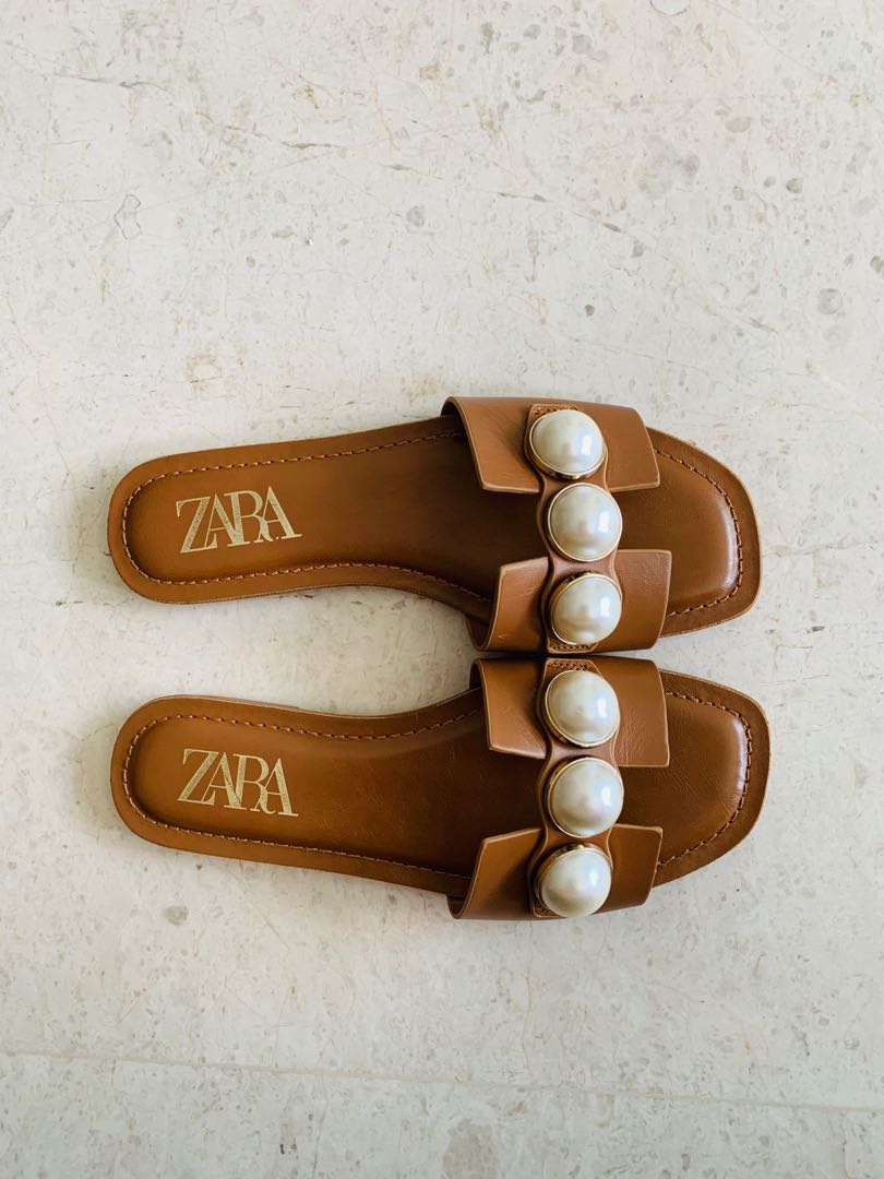 Zara hotsell tan sandals