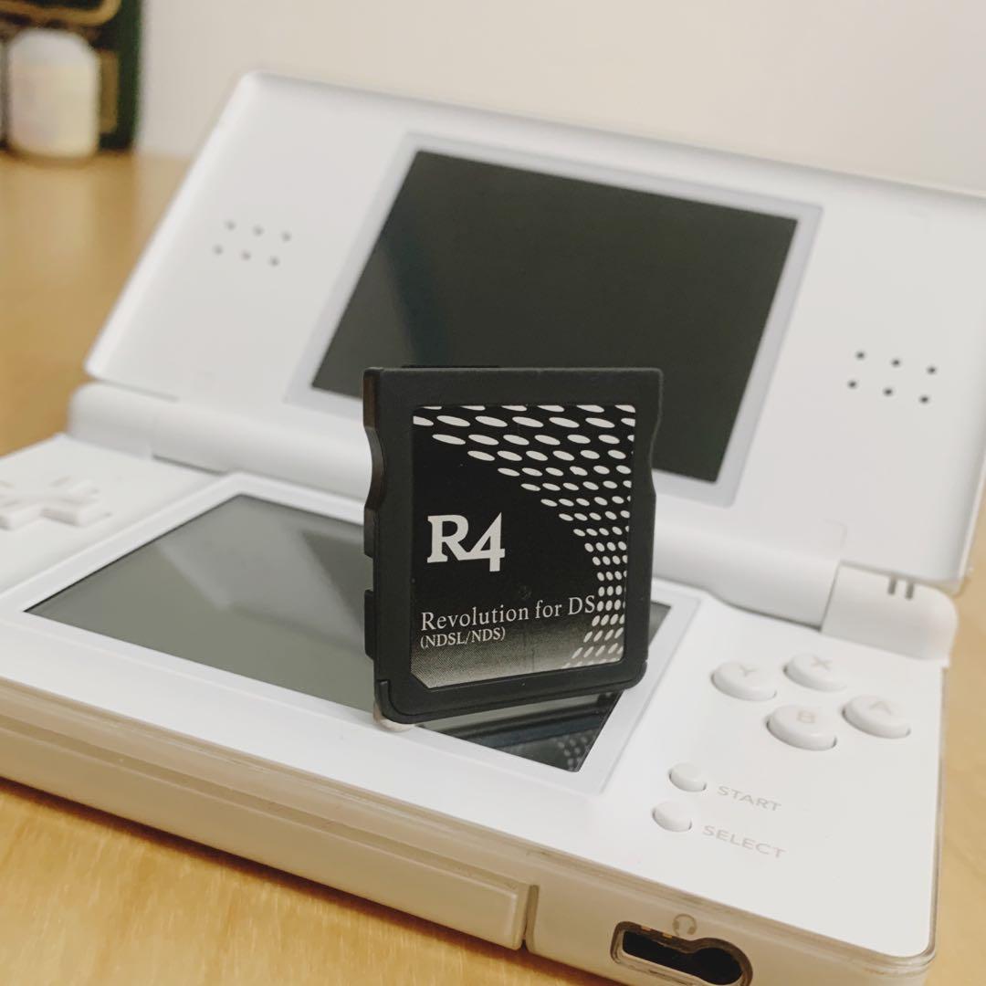 - [ ] NDSL Nintendo DS Lite任天堂 遊戲機 主機 觸控筆 充電器 全白色 貼膜