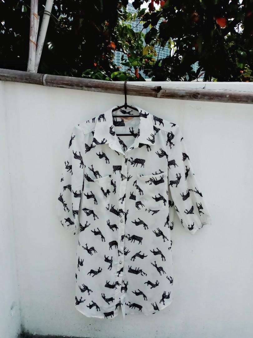 Candie's white printed button down dress (Category: Dresses) located in Quezon City. Submitted by gracebeejo (Listing ID 1050329250, Image 1). Description: °Fits S-L °Excellent condition °Please manage your expecrations. Most of the items are preloved MAXIMUM 2 DAYS RESERVATION ONLY 💸 Payment: GCASH/ BDO 📬 Shipping • NinjaVan •Grab & Lalamove.