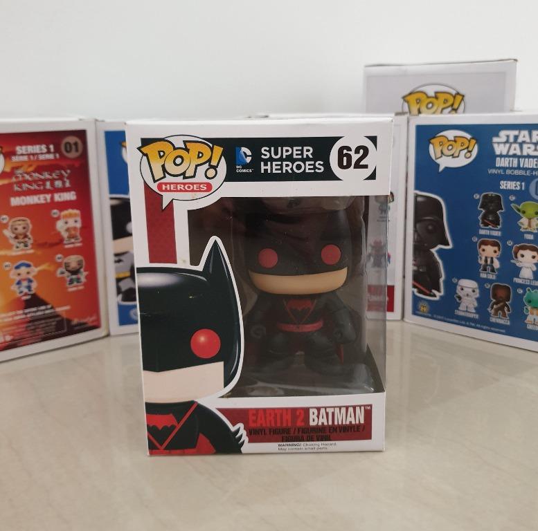 Earth 2 batman funko pop top