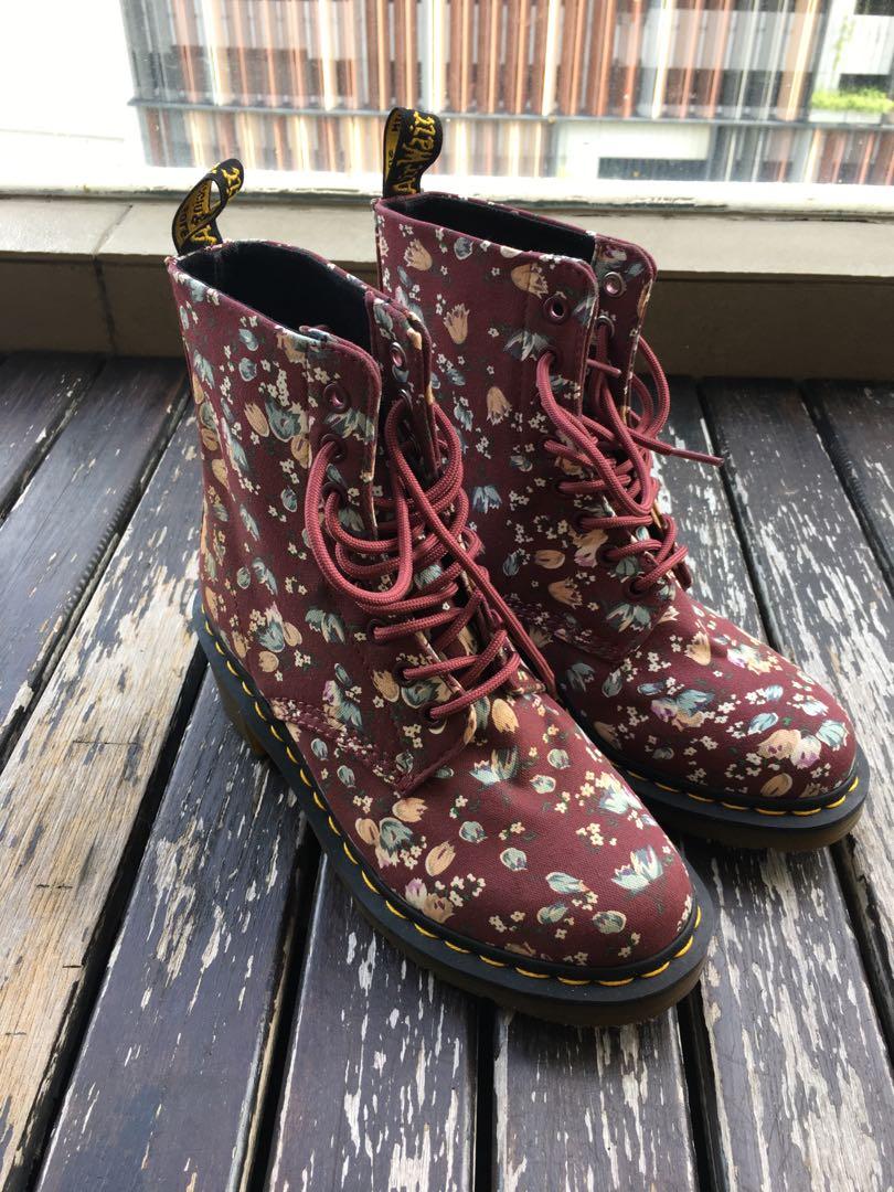 Red floral boots online