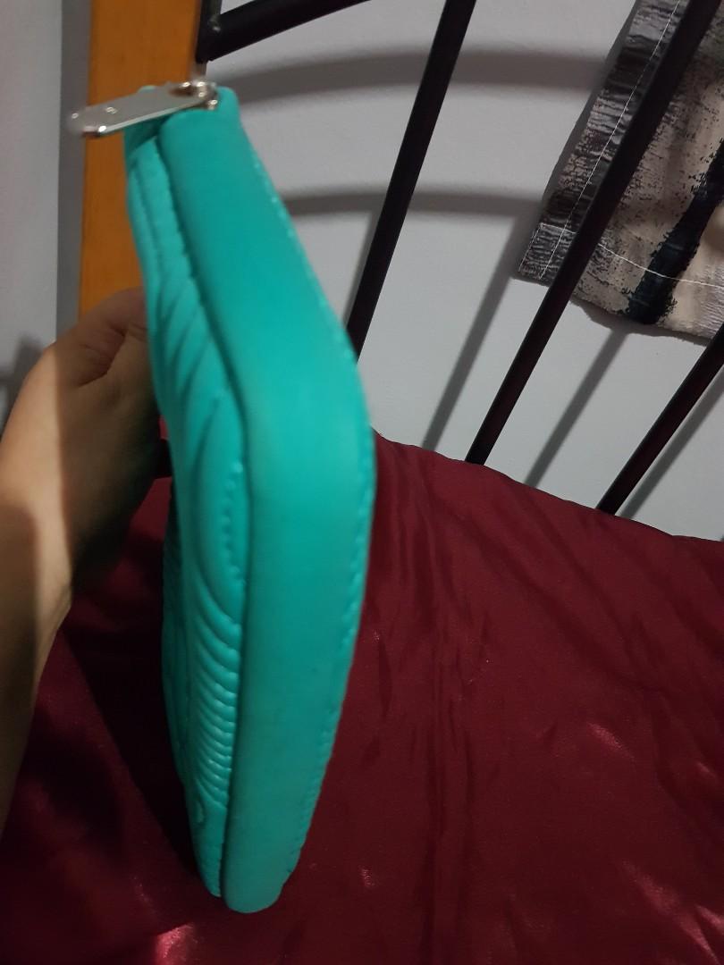 Guaranteed Authentic Marc Jacobs iPad Mini Tablet Case (Category: Luxury Bags & Wallets) located in Paranaque City. Submitted by rizasauthenticitems (Listing ID 1050371962, Image 3). Description: Guaranteed Authentic Marc Jacobs iPad Mini Tablet Case or pouch Cushioned Excellent condition No hairline on hardware Color: Teal Size: 9" x 6" x 1".
