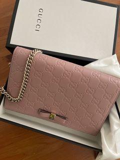 gucci bowy bag