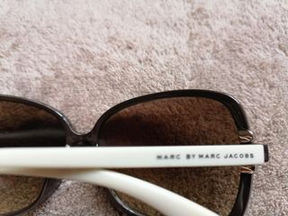 (Category: ) located in . Submitted by shopperholic71 (Listing ID 1050258291, Image 1). Description: .