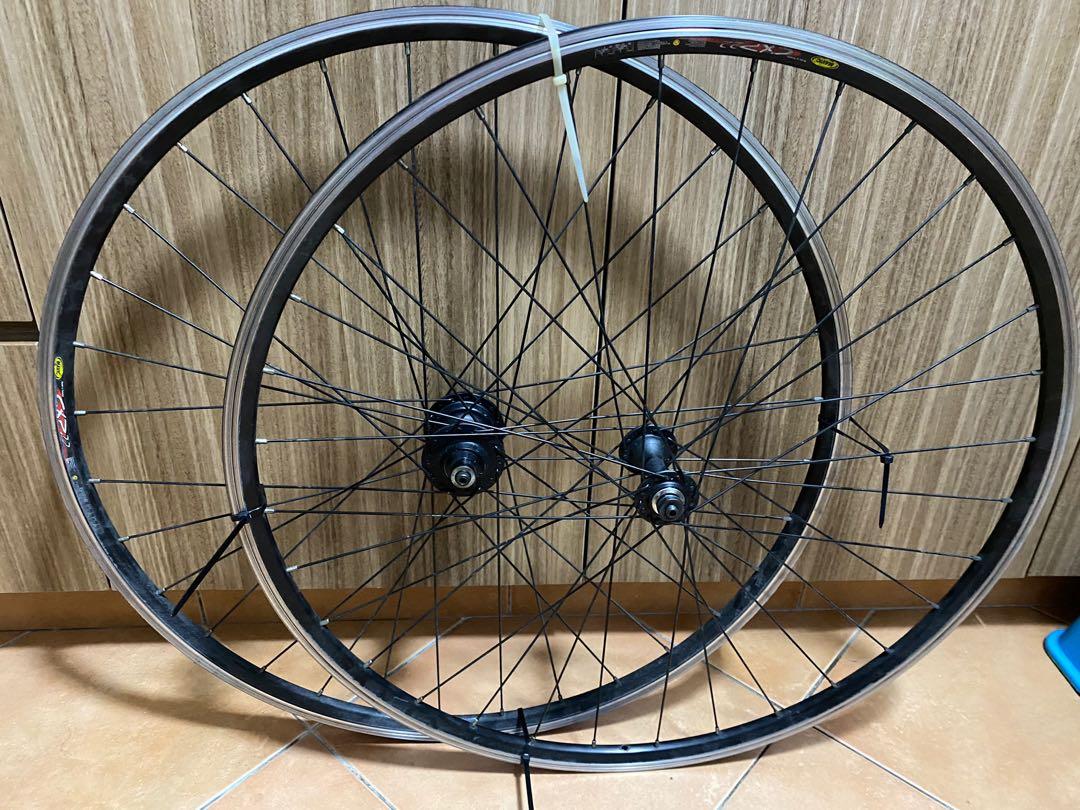 Mavic cxp22 700c wheels with hub