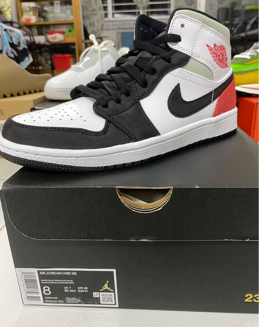 Nike Air Jordan 1 mid union red us8, Men's Fashion, Footwear, Sneakers