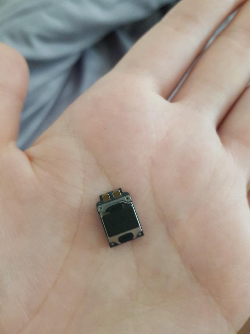 Note 8 earpiece replacement (Category: Samsung) located in Manila. Submitted by bellafleur (Listing ID 1050222849, Image 1). Description: earpiece replacement . 3 pcs available.