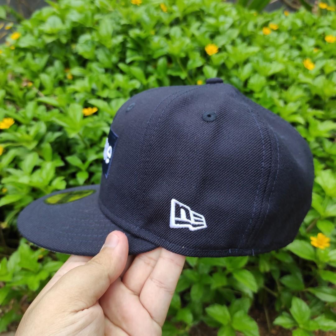 ORIGINAL New Era Supreme World Famous FW20 7 1/4 Fitted Navy