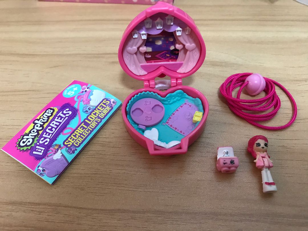 Shopkins Lil Secret Locket Hearts Like Polly Pocket Hobbies Toys Toys Games On Carousell All the lil' secrets playsets are separately sold; shopkins lil secret locket hearts like polly pocket
