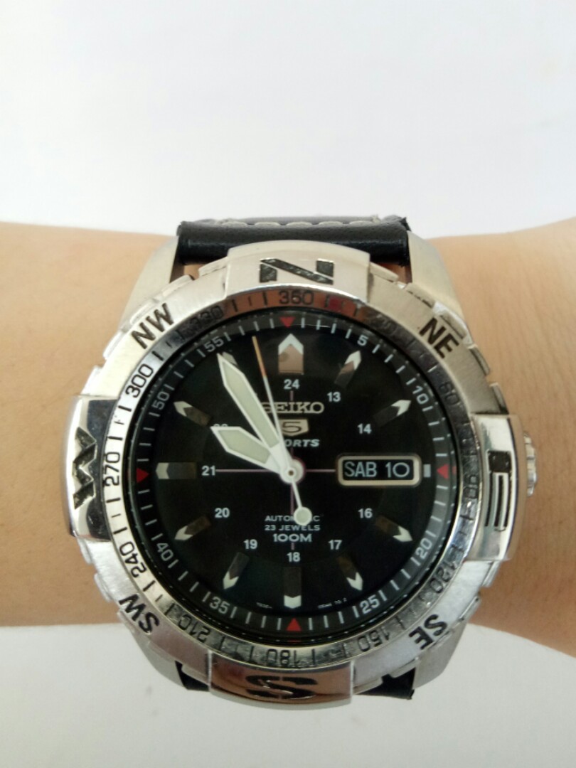 Seiko 5 sport automatic 23 jewels 100m hot sale