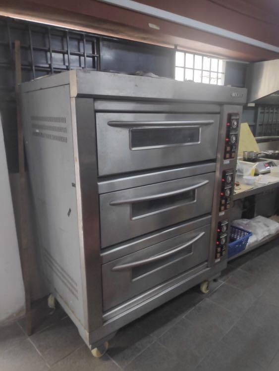 Berjaya 3 Deck 3 Phase Electric Oven, TV & Home Appliances, Kitchen