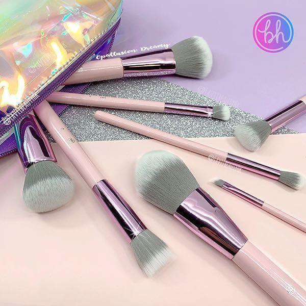 BH Cosmetics Opallusion Dreamy Brush Set + bag, Beauty &amp; Personal Care,  Face, Makeup on Carousell