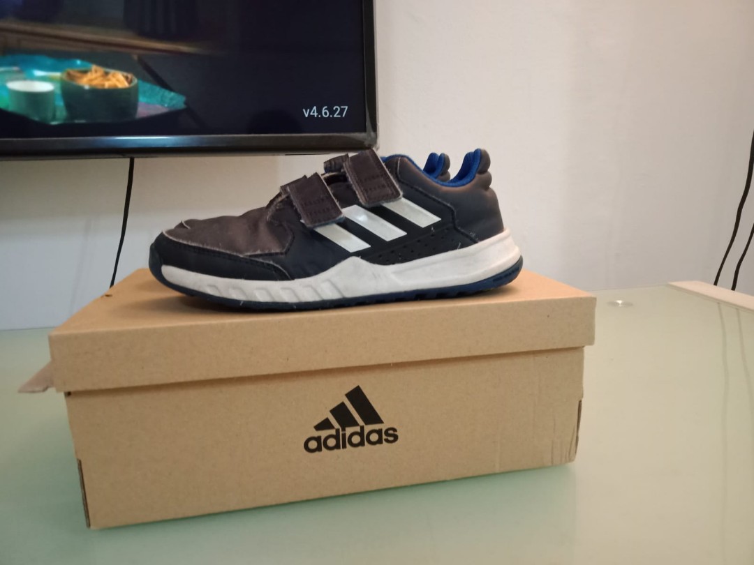 boys adidas sneakers