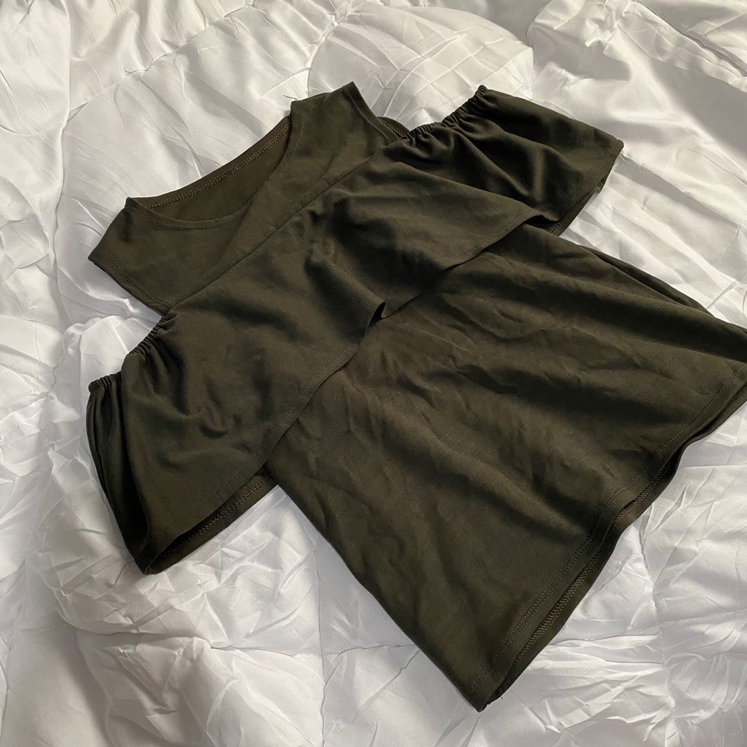 Dark green top, Women's Fashion, Tops, Others Tops on Carousell