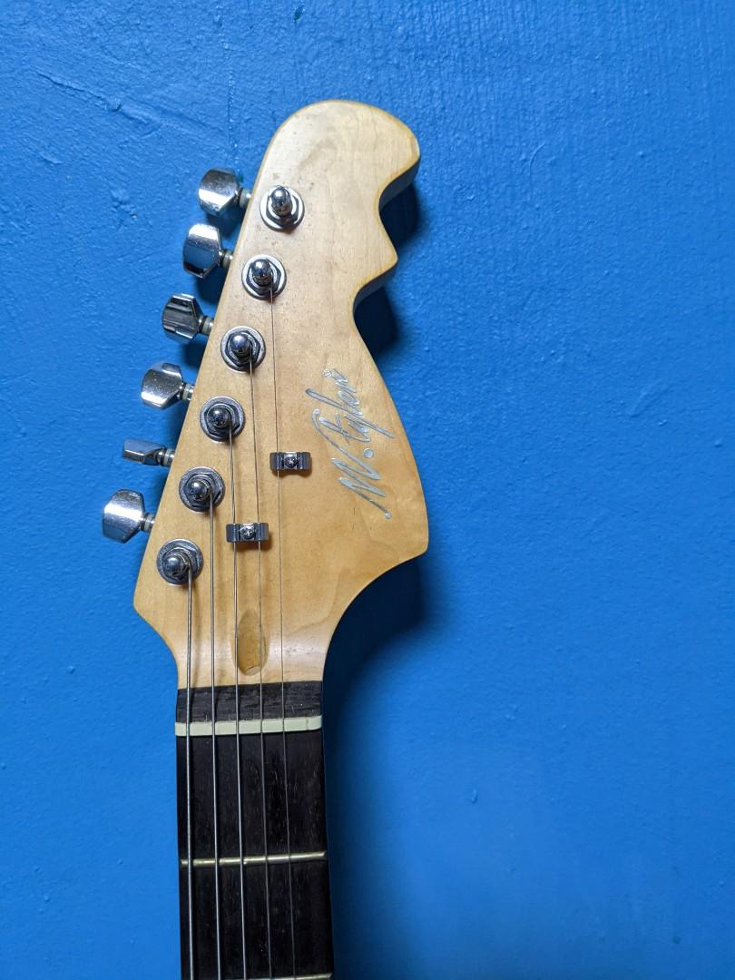 Electric guitar beginner set, Hobbies & Toys, Music & Media, Musical