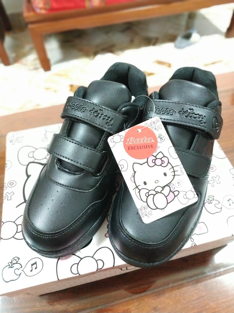 Bata hello 2024 kitty shoes