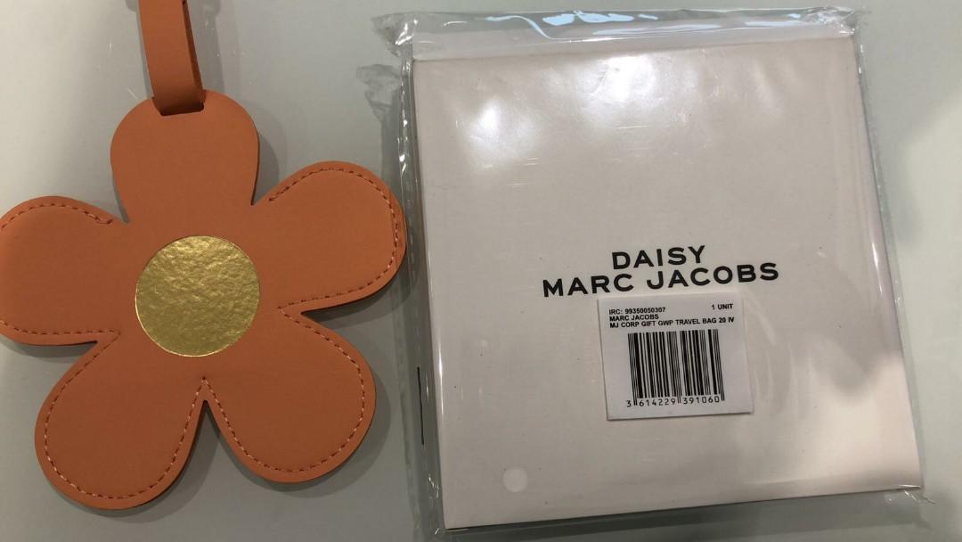 Marc jacobs online luggage tag