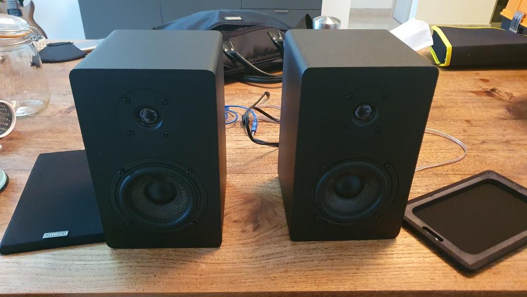 micca pb42x powered bookshelf speakers