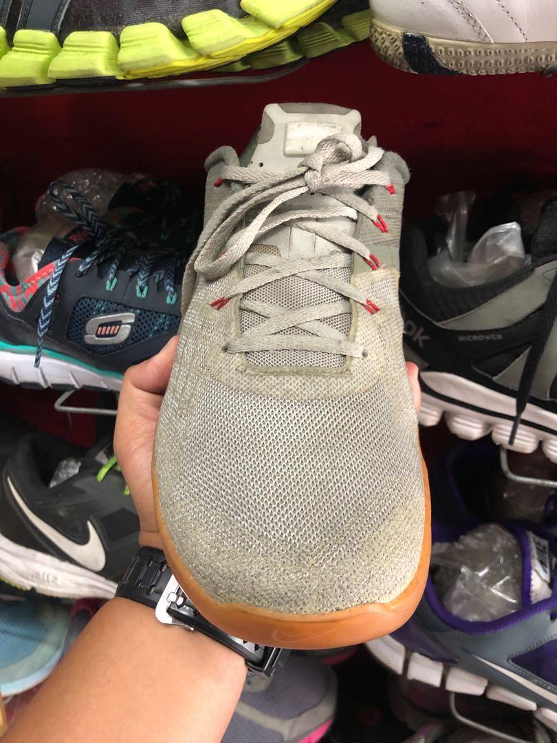 nike free metcon dark stucco