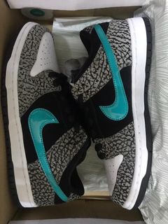 (Category: ) located in . Submitted by sneaker_street (Listing ID 1050446526, Image 1). Description: .