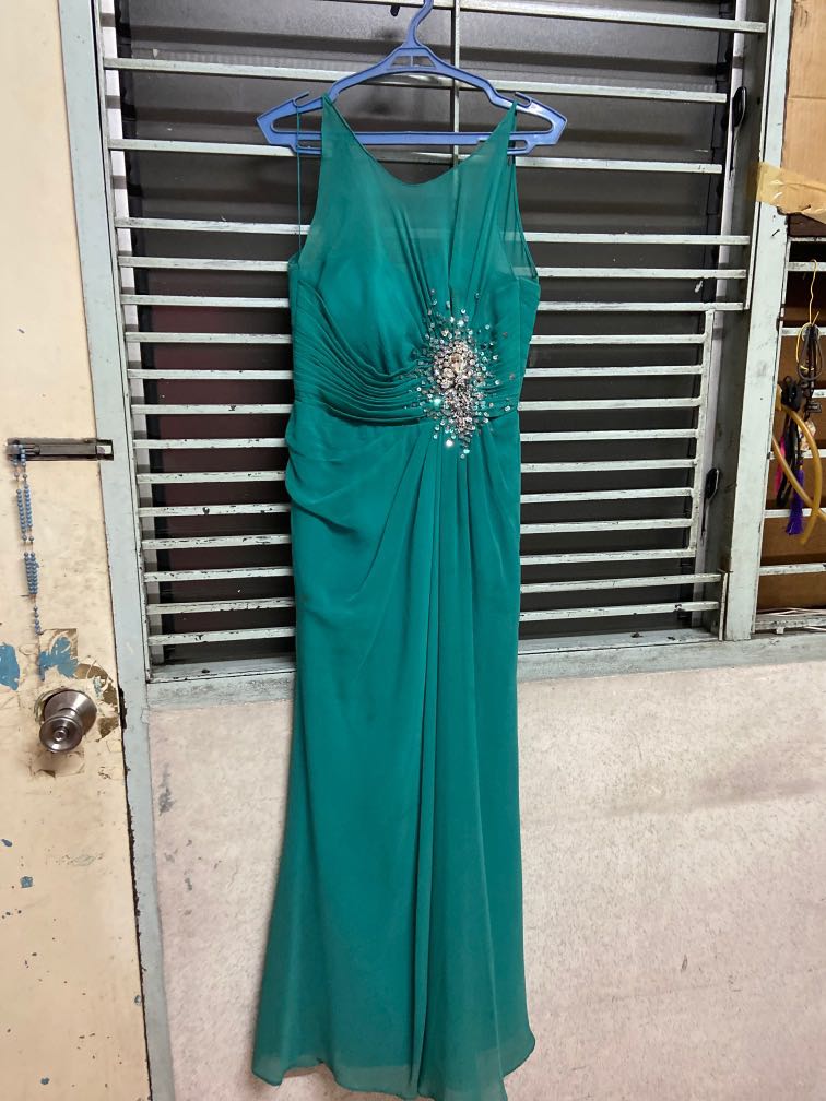 Preloved emerald green gown, Women's Fashion, Dresses & Sets, Evening ...