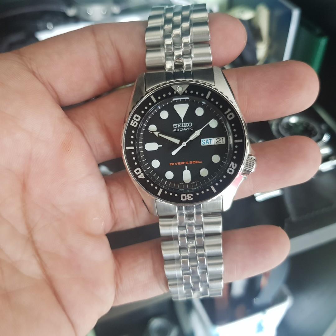Seiko Skx013k2 automatic diver's 200m 38mm, Luxury, Watches on Carousell