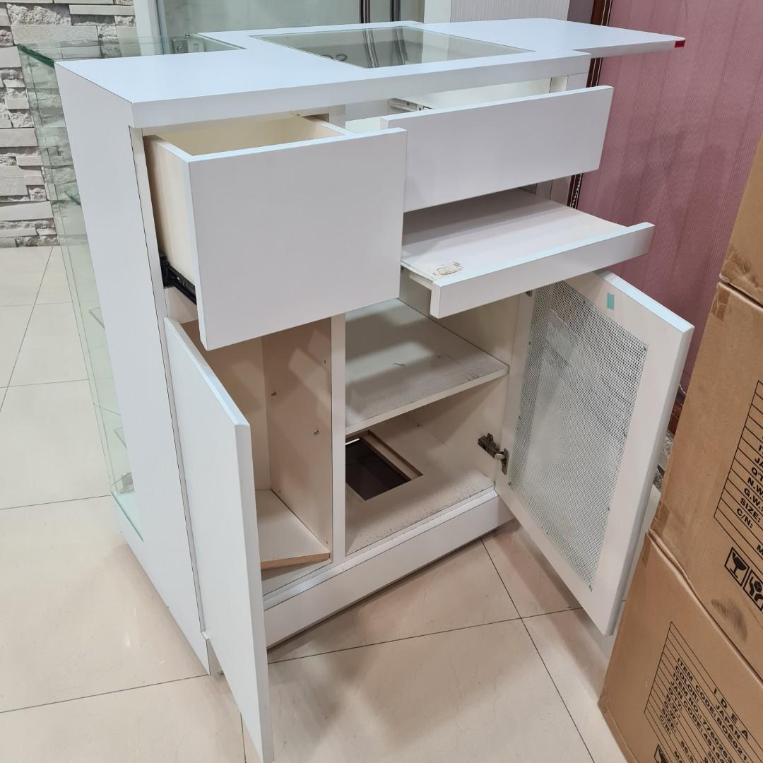 Shop display shelf, Furniture & Home Living, Furniture, Shelves