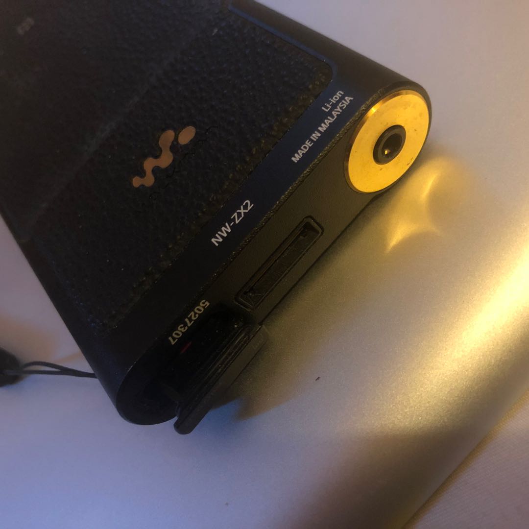Sony Walkman D-NE-241-S Tragbarer MP3-CD-Player silber: Amazon.de ...