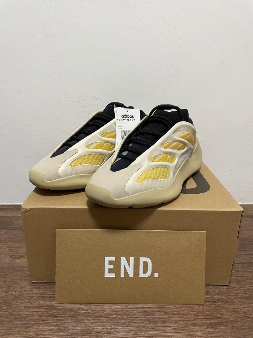 yeezy 700 9.5