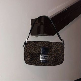 (Category: ) located in . Submitted by alysakayli (Listing ID 1050496537, Image 1). Description: .