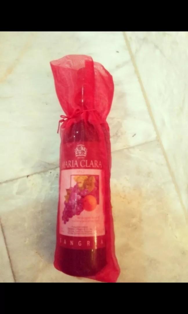 Wine Bag (Category: Beverages) located in Manila. Submitted by ms.lorenzo (Listing ID 1050622388, Image 2). Description: Wine Bag Wine holder slim standard 750ml bottle Red color only 10pesos each (wholesale).