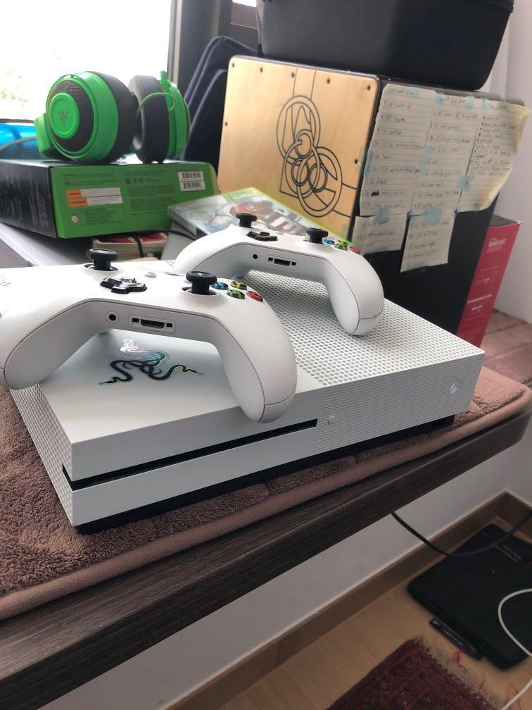 line Approximation Laws and regulations Xbox One S 365gb with 2 controllers and games , Video Gaming, Video Game  Consoles, Xbox on Carousell