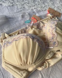 *聖誕優惠*  日本購買 Triumph 黛安芬 bra set 套裝 米黃62977654580099110